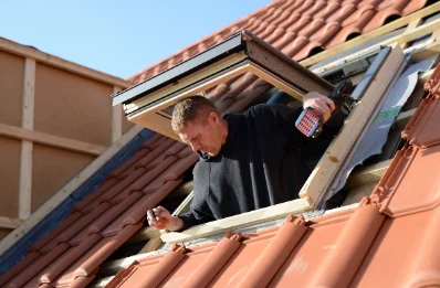 Pose de fenêtres de toit Velux à Hymont